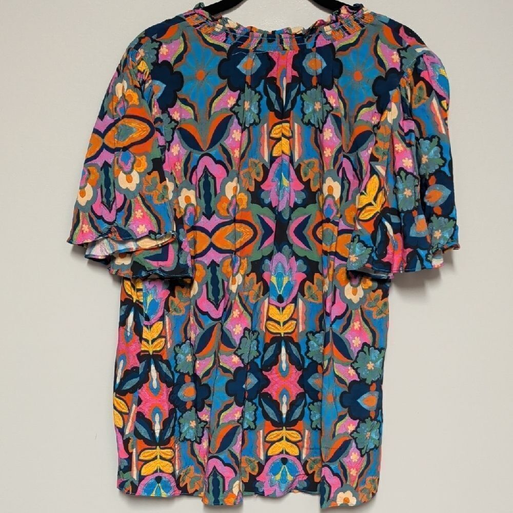 Chelsea & Theodore Colorful Patterned Blouse - Picture 4 of 5
